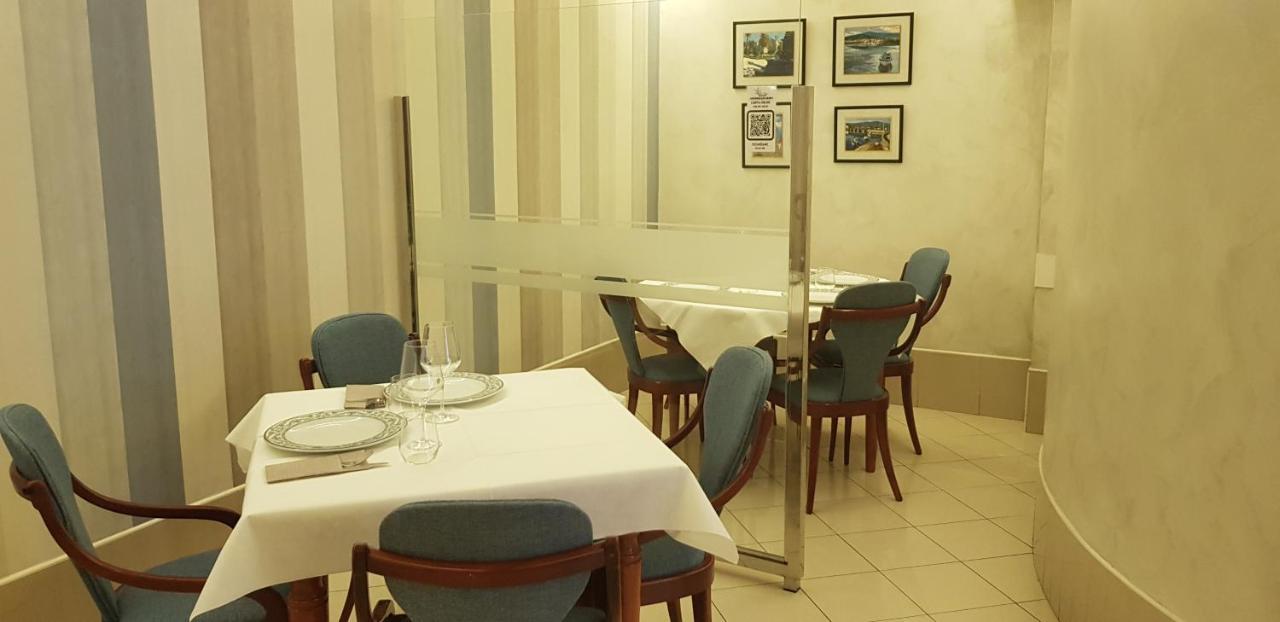 Pension Elisardo Noia Exteriér fotografie